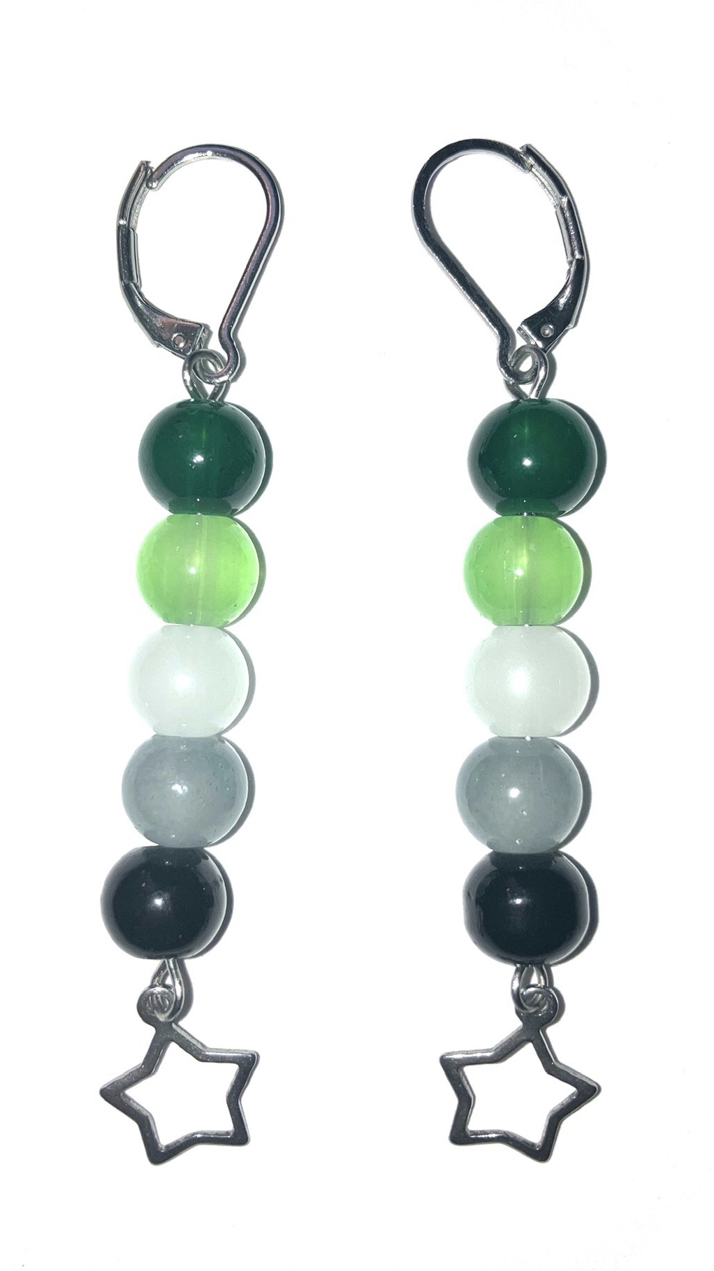 4mm bicone earrings of the aromantic pride flag.